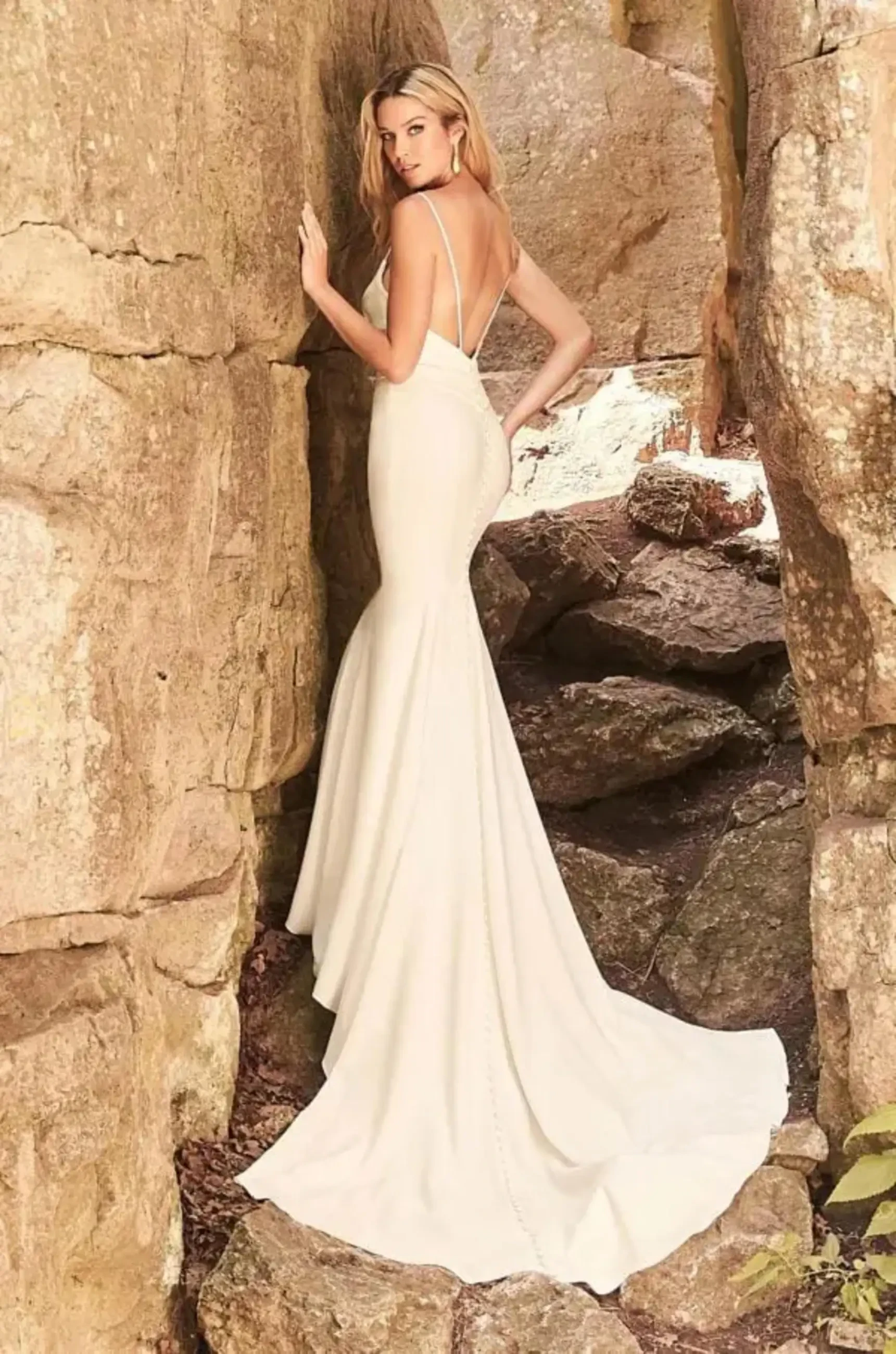 Finding 'The One': A Guide to Choosing the Perfect Wedding Dress and Loving your Shape.